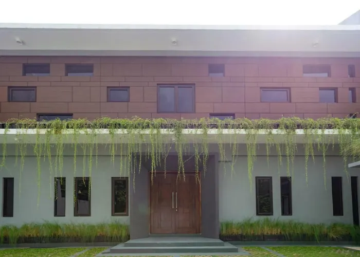 Reddoorz Plus Near Jiexpo Kemayoran Jakarta